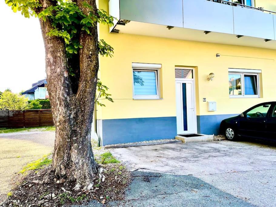 Schoene Wohnung Mit Eigenen Eingang Und Terrasse Gosseling Exterior photo